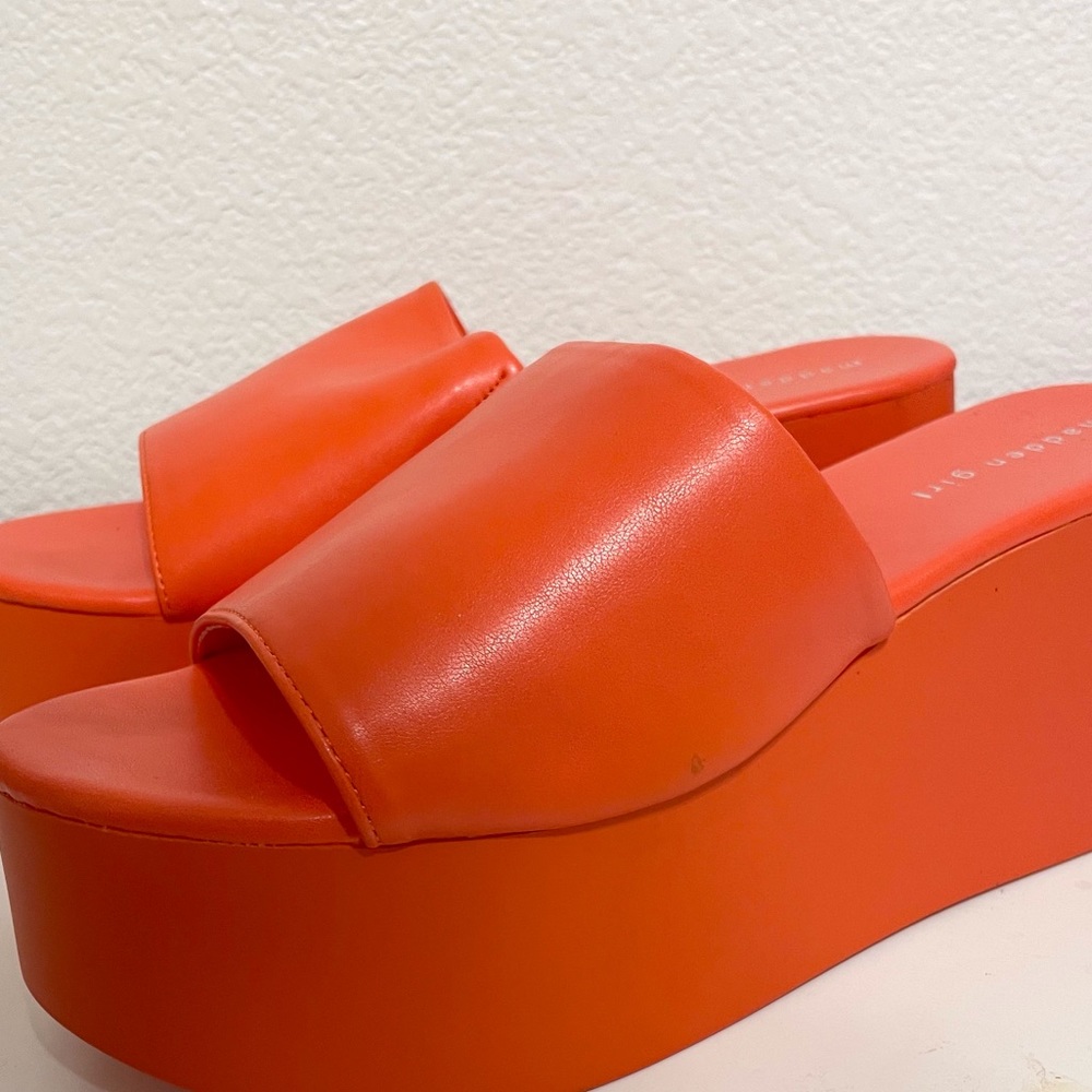 Orange platform sandals 🧡